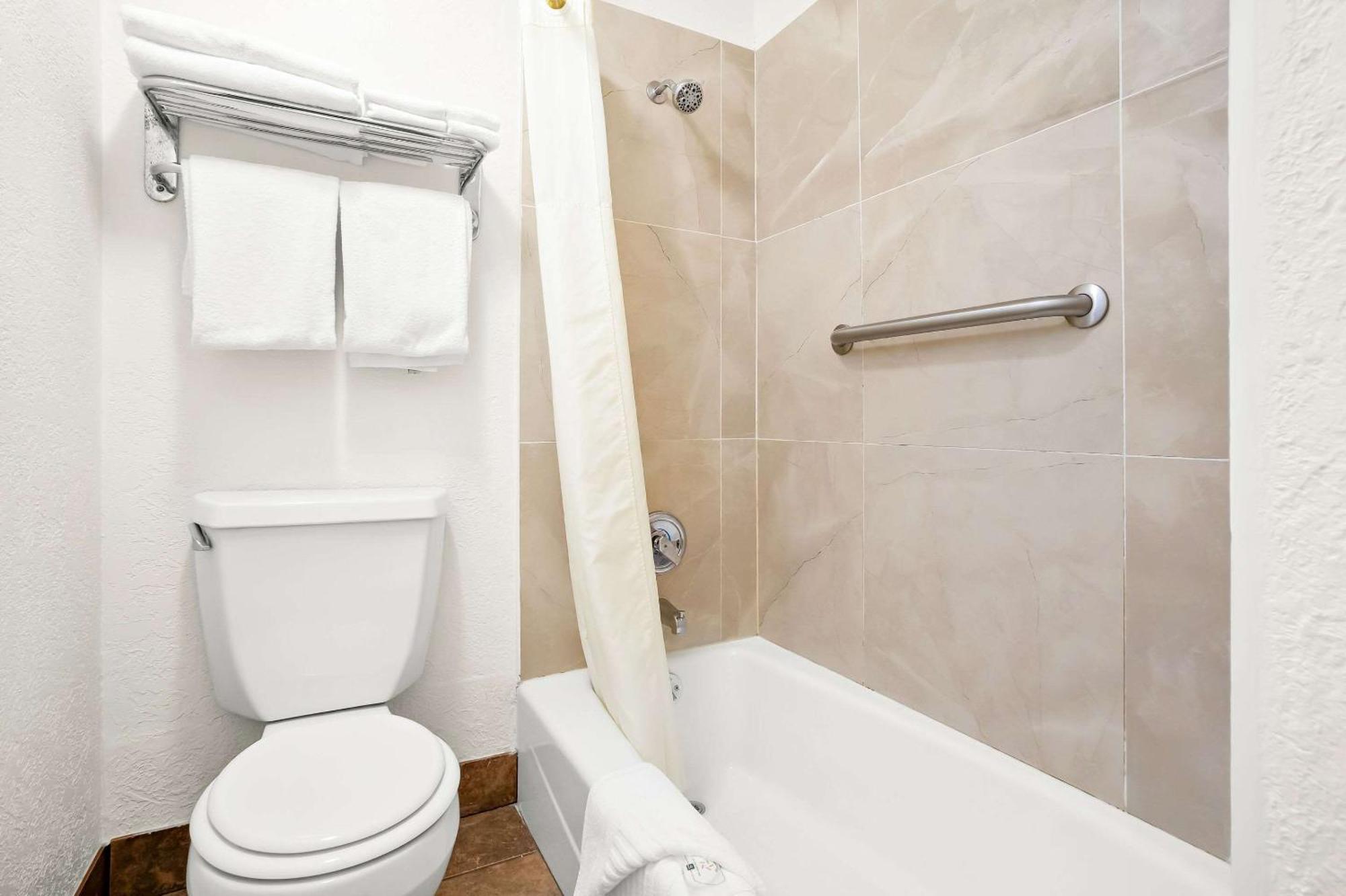 Quality Inn Port Angeles - Near Olympic National Park Buitenkant foto